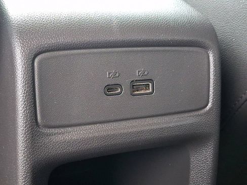 Used 2025 Chevrolet Trax ACTIV FWD image 11