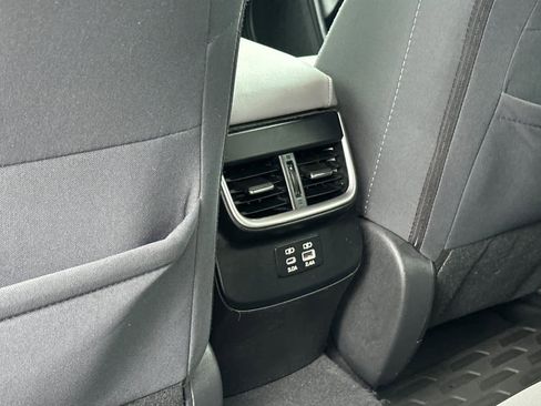 Used 2023 Subaru Outback Premium image 14