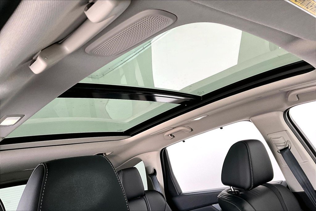 Certified 2026 Acura MDX w/ Technology Package FWD image 21