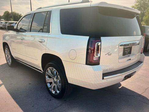 Used 2015 GMC Yukon Denali w/ Premium Package AWD/4WD image 3