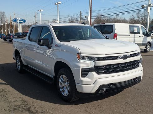 Used 2025 Chevrolet Silverado 1500 RST w/ Convenience Package II image 3