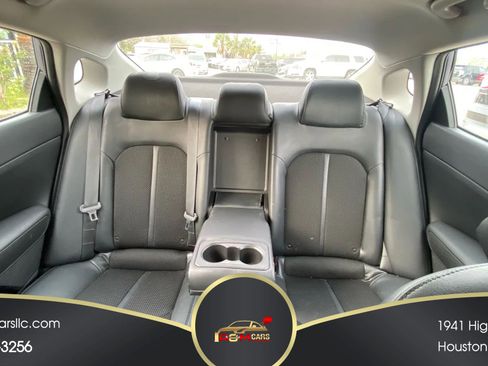 Used 2019 Kia Optima S FWD image 16
