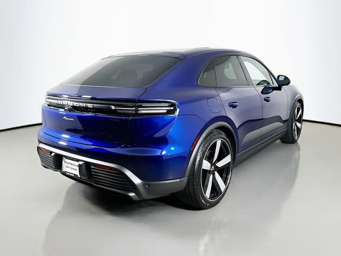 Used 2025 Porsche Macan Electric image 9