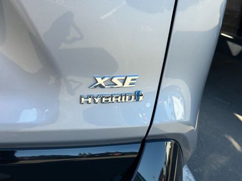 Used 2019 Toyota RAV4 XSE w/ XSE Weather Package AWD/4WD image 7