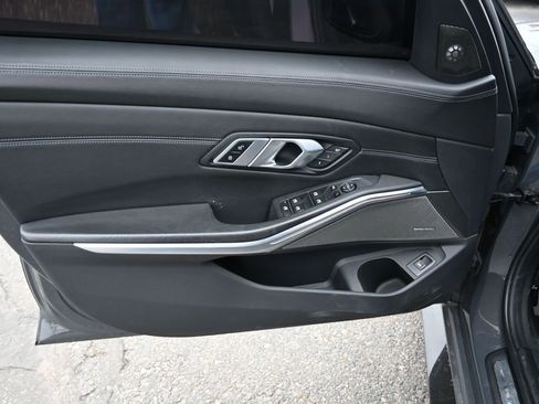 Used 2022 BMW M3 Competition w/ M Carbon Exterior Package AWD/4WD image 13