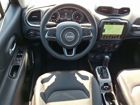 Certified 2022 Jeep Renegade Limited w/ Sun, Sound & Wheels Group image 11