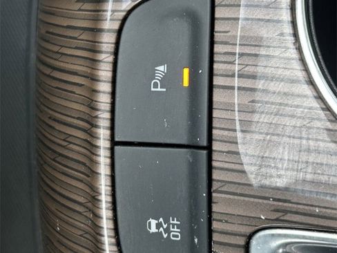 Used 2024 Chevrolet Malibu LT image 28