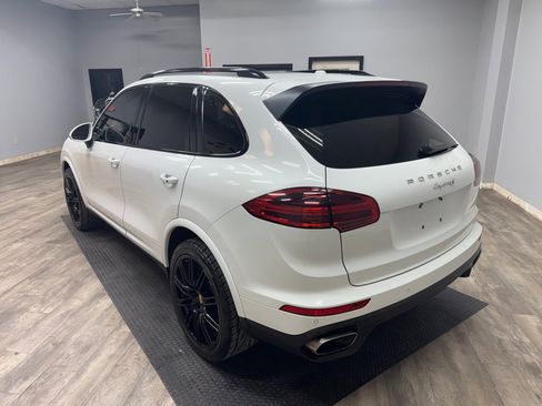 Used 2017 Porsche Cayenne Platinum Edition w/ Premium Package Plus (PJX) image 5