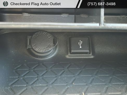 Used 2021 Toyota RAV4 LE image 34