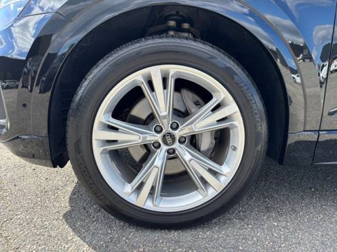 Used 2023 Audi Q8 Premium Plus image 9
