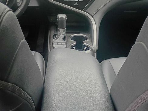 Used 2023 Toyota Camry SE FWD image 14