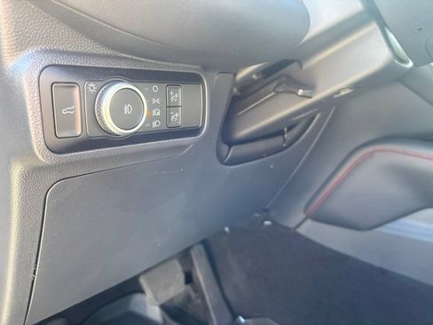 Used 2025 Ford Explorer ST-Line w/ ST-Line Street Pack AWD/4WD image 23