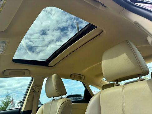 Used 2017 Toyota Avalon XLE Premium image 22