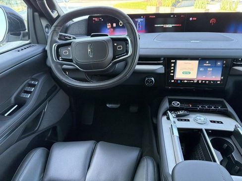 New 2026 Lincoln Navigator L Reserve AWD/4WD image 26
