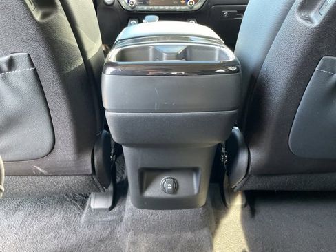 Certified 2024 Kia Telluride EX w/ EX Captain's Chair Package image 27