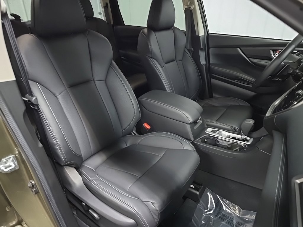 Used 2025 Subaru Ascent Limited AWD/4WD image 15