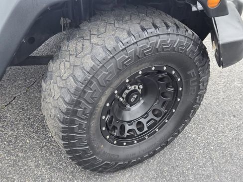 Used 2016 Jeep Wrangler Unlimited Sport w/ Quick Order Package 24S AWD/4WD image 9