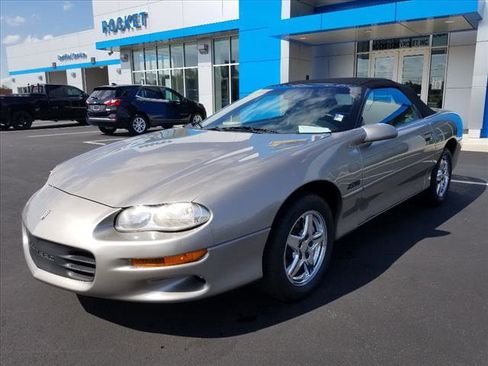 Used 1999 Chevrolet Camaro Z28 image 9