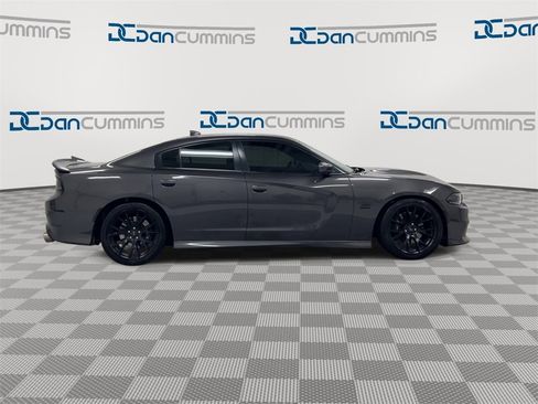 Used 2018 Dodge Charger R/T Scat Pack image 9