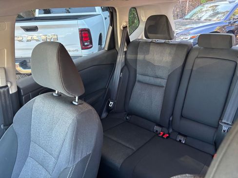 Used 2025 Nissan Rogue SV image 41