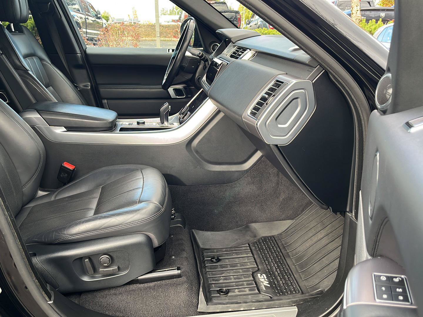 Used 2019 Land Rover Range Rover Sport HSE AWD/4WD image 10
