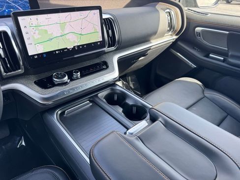 Used 2025 Ford Expedition Tremor image 37