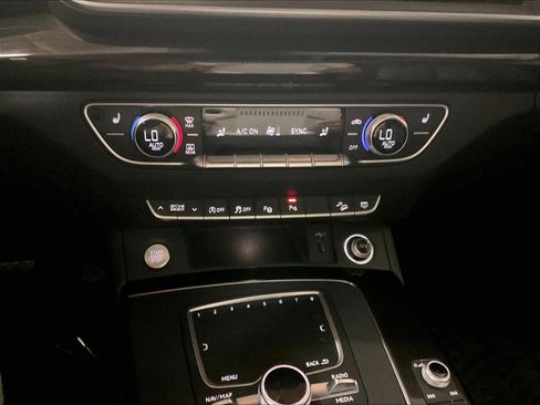 Used 2020 Audi Q5 Prestige w/ Prestige Package AWD/4WD image 33