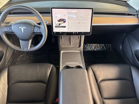 Used 2021 Tesla Model 3 Standard Range Plus RWD image 12