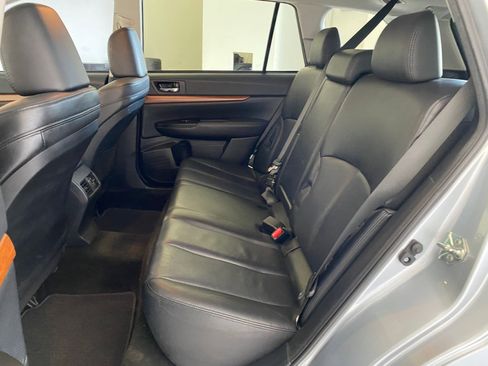 Used 2013 Subaru Outback 3.6R Limited w/ Moonroof Pkg image 13