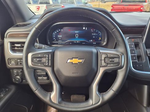 Used 2023 Chevrolet Suburban LT image 35