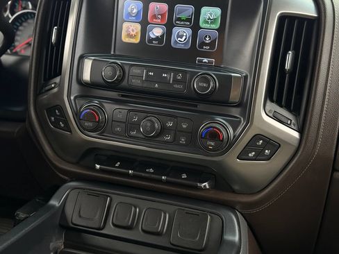 Used 2018 Chevrolet Silverado 1500 LTZ Z71 AWD/4WD image 18