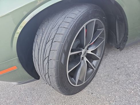 Used 2018 Dodge Challenger R/T w/ Performance Handling Group image 31