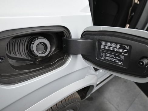 New 2026 Volvo XC90 B6 Plus w/ Protection Package Premier image 17