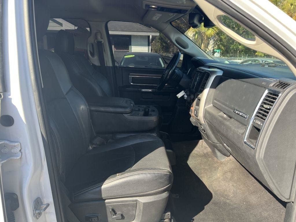 Used 2018 RAM 1500 Laramie RWD image 11