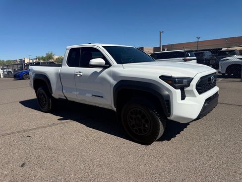 Used 2024 Toyota Tacoma PreRunner w/ TRD Prerunner Upgrade Package RWD image 3
