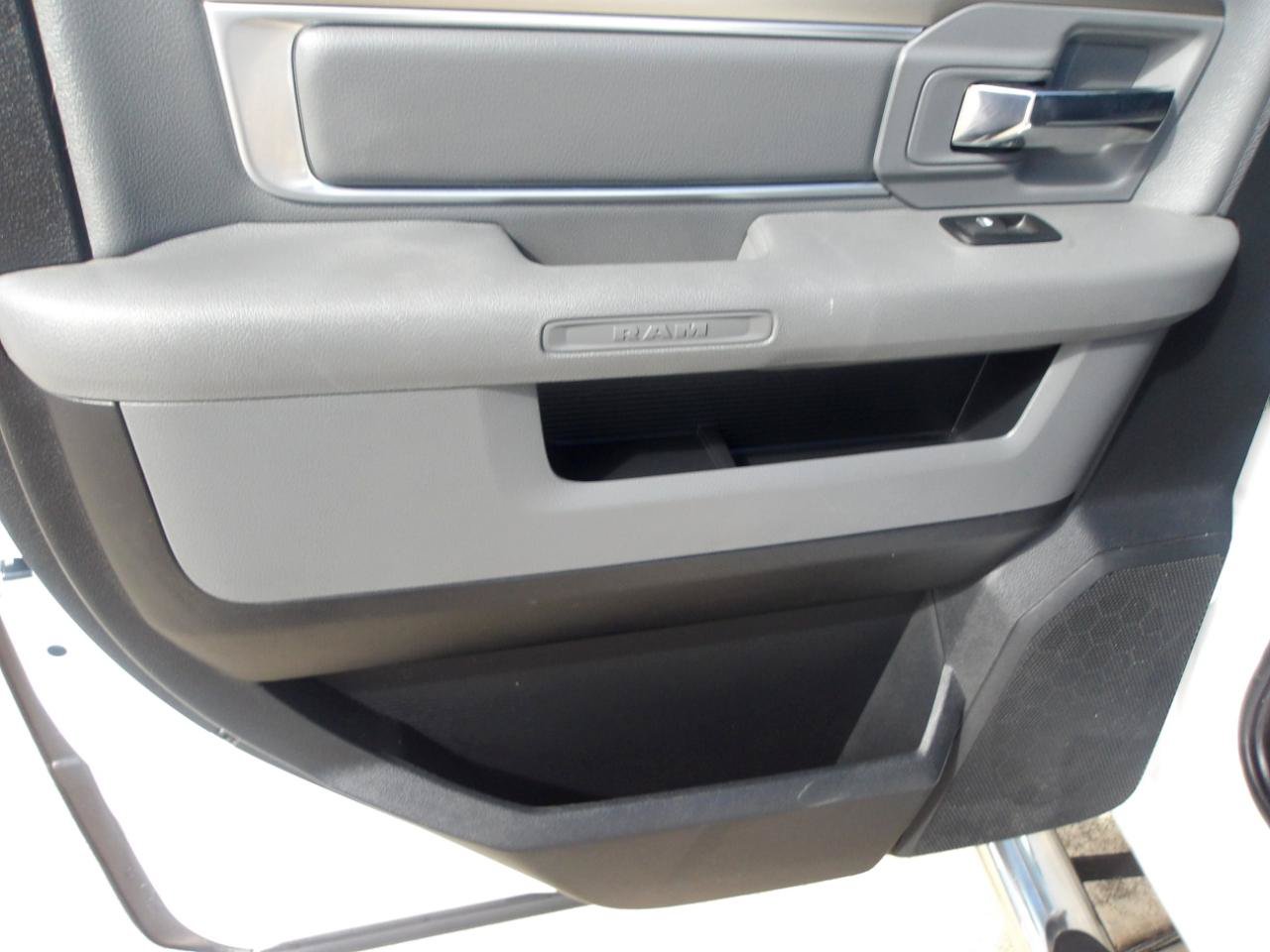 Used 2015 RAM 1500 SLT AWD/4WD image 16