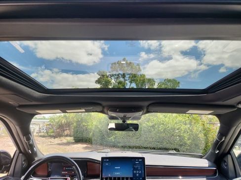 Used 2022 Lincoln Navigator L Reserve image 14