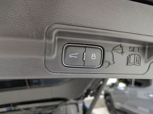 Certified 2025 Ford Explorer ST-Line AWD/4WD image 21