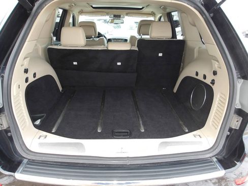 Used 2014 Jeep Grand Cherokee Limited w/ Luxury Group II image 27