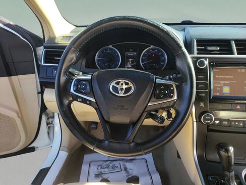 Used 2017 Toyota Camry XLE image 22