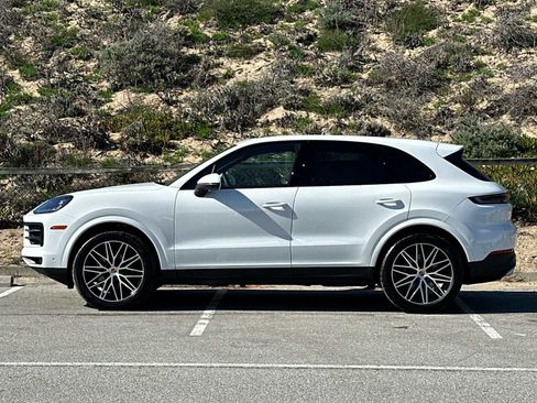 New 2026 Porsche Cayenne image 2