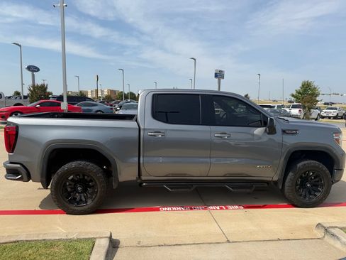 Used 2021 GMC Sierra 1500 AT4 w/ AT4 Value Package AWD/4WD image 11