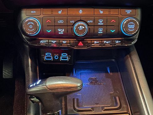 Used 2022 Dodge Durango GT AWD/4WD image 33