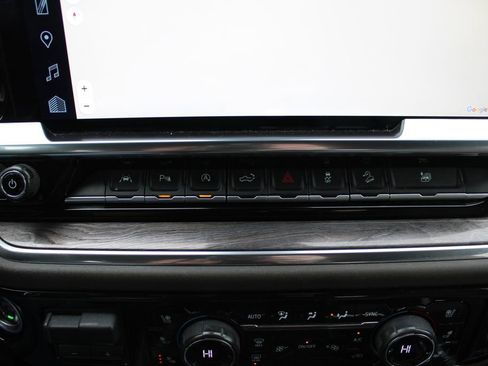 Used 2022 Chevrolet Silverado 1500 LTZ image 51