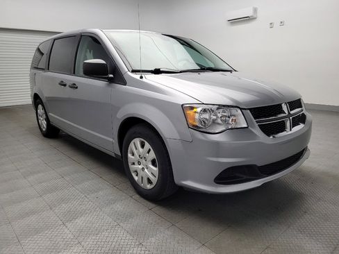 Used 2020 Dodge Grand Caravan SE image 13
