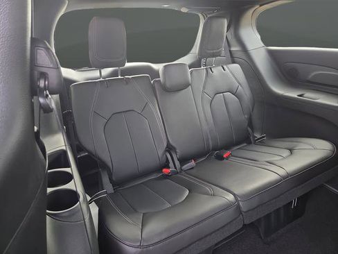 New 2026 Chrysler Pacifica Select image 35