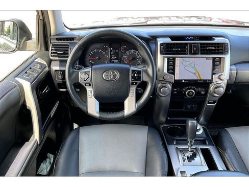 Used 2020 Toyota 4Runner SR5 Premium w/ Moonroof Package AWD/4WD image 5
