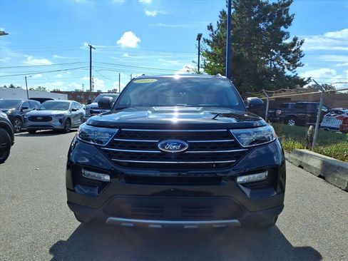 Used 2023 Ford Explorer XLT w/ Equipment Group 202A image 2