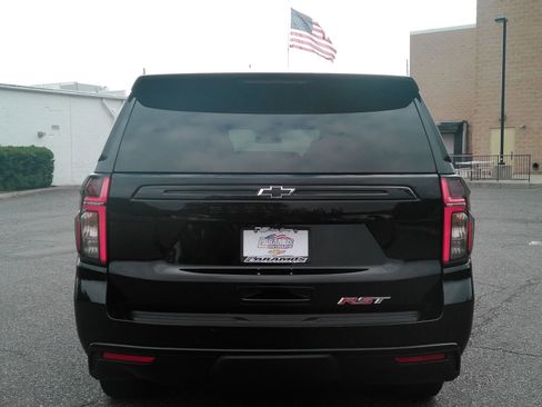 Used 2023 Chevrolet Suburban RST w/ Luxury Package AWD/4WD image 28