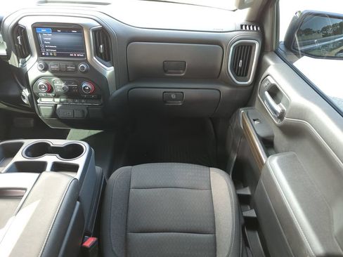 Used 2022 Chevrolet Silverado 1500 LT AWD/4WD image 16